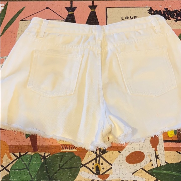 PRINCESS POLLY WHITE JEAN SHORTS - Picture 3 of 4